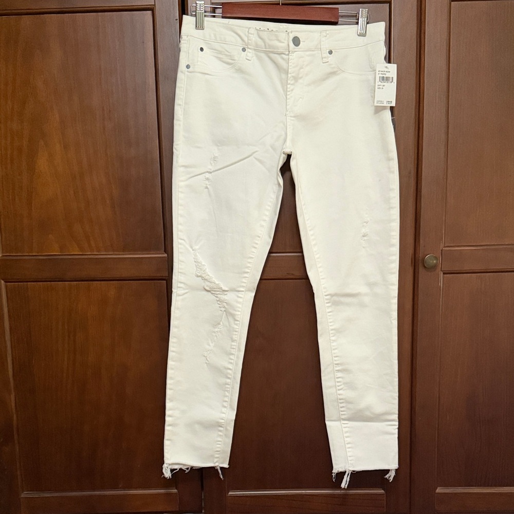 Articles of Society White Distressed Crop Length Jeans